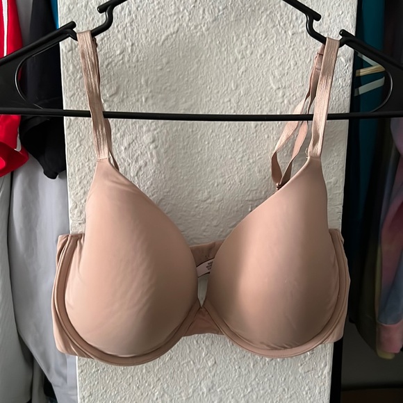 Victoria’s Secret t shirt lighting lined Demi Bra - Picture 1 of 8